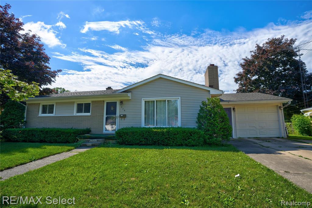 574 Poplar Street, Clio, MI 48420 — front exterior