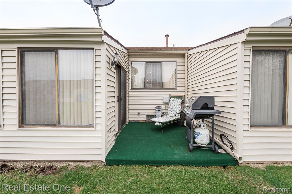 62071 YORKTOWN, 6, South Lyon, MI 48178 — Photo 35