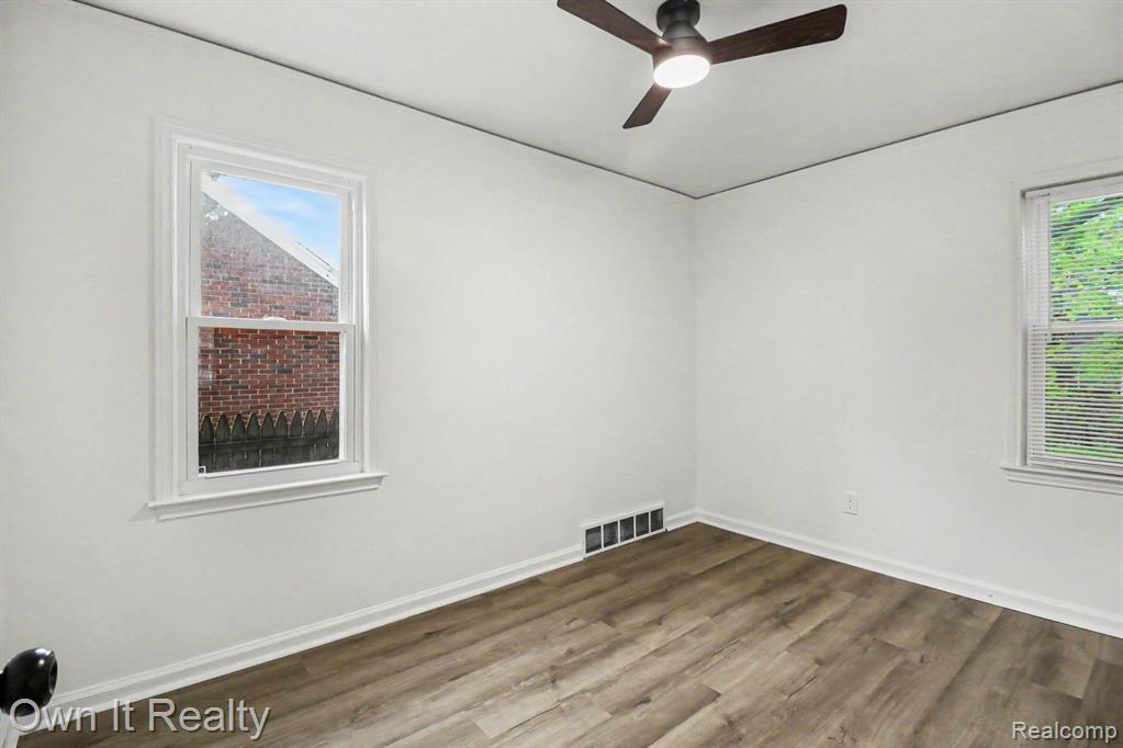 11276 Somerset Avenue, Detroit, MI 48224 — Photo 11