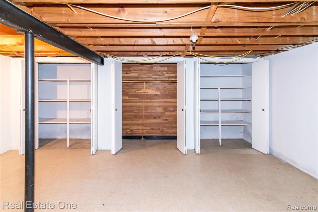 6845 Tamerlane Drive, West Bloomfield, MI — Photo 48