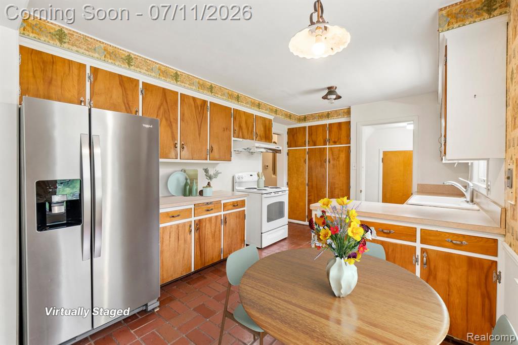 6105 Gilbert Lake Road, Bloomfield Hills, MI 48301 — Photo 50