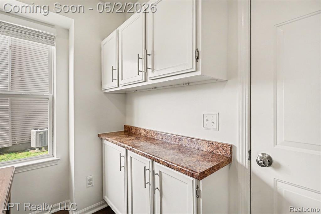 406 Mill Pond Drive, Fenton, MI 48430 — Photo 6