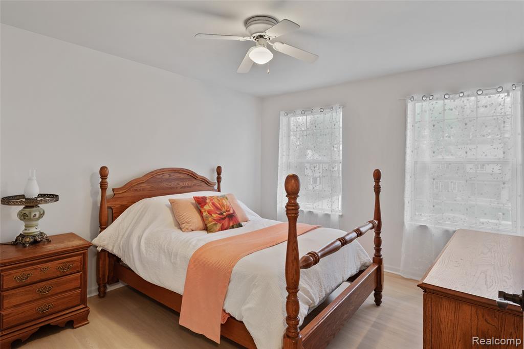 4325 Heatherstone Drive, Waterford, MI 48329 — Photo 29