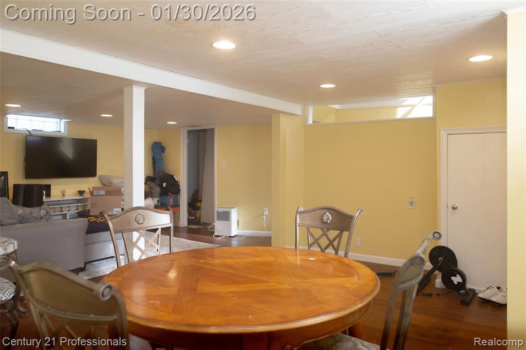 900 N Rembrandt Avenue, Royal Oak, MI 48067 — Photo 29
