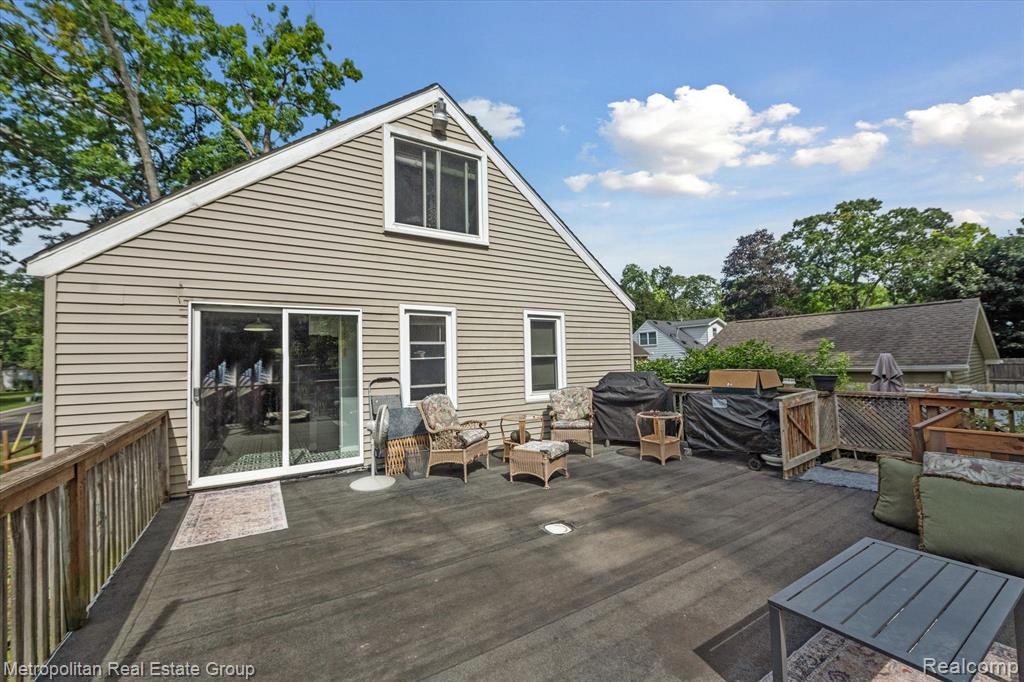 6274 HATCHERY Road, Waterford, MI 48329 — Photo 29