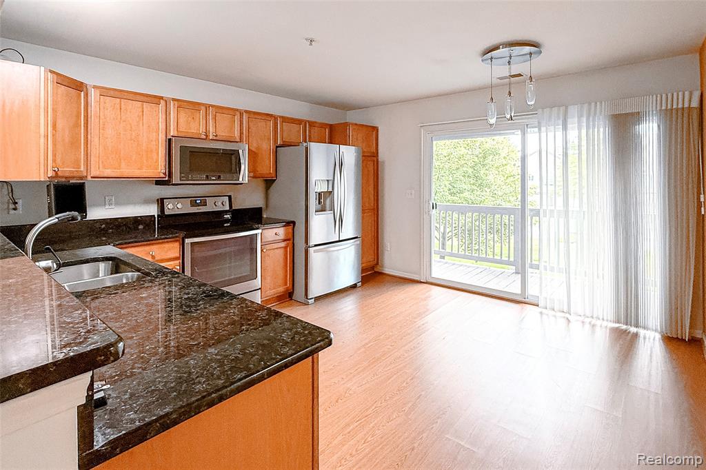 28560 Carlton Way Drive, Novi, MI — Photo 11