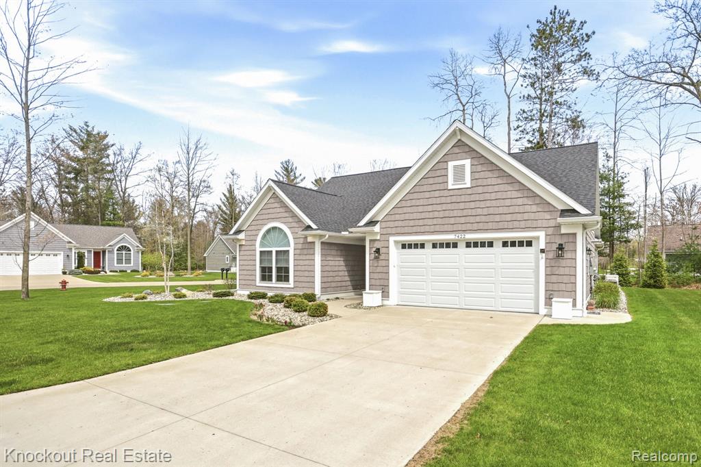 7422 Aspen Creek Drive, Midland, MI 48642 — Photo 4