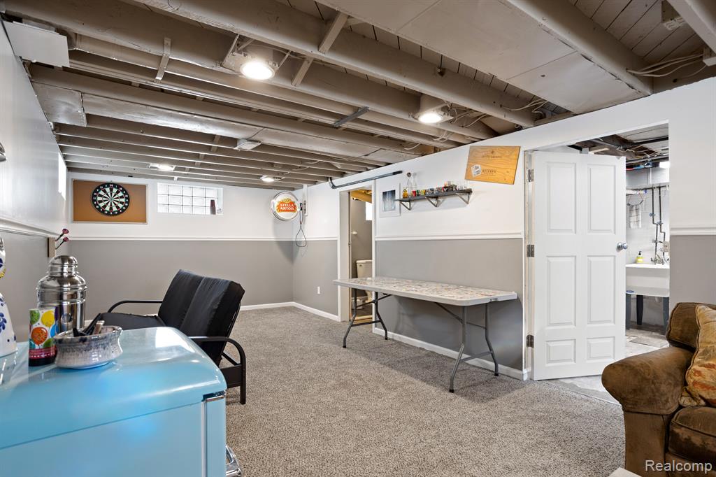 620 W KALAMA Avenue, Madison Heights, MI 48071 — Photo 15