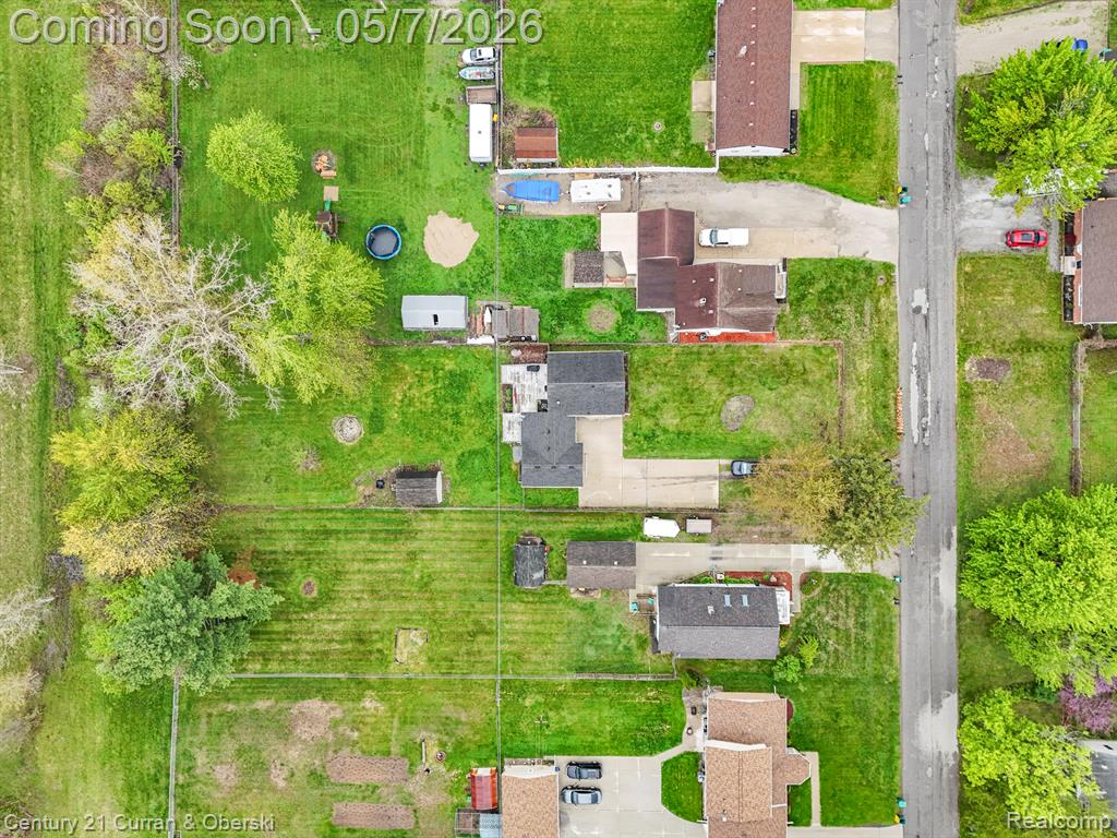 24628 Woodland Drive, Flat Rock, MI 48134 — Photo 37