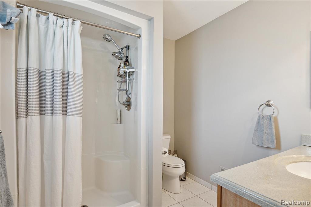 25999 PETROS Boulevard, Novi, MI — Photo 22