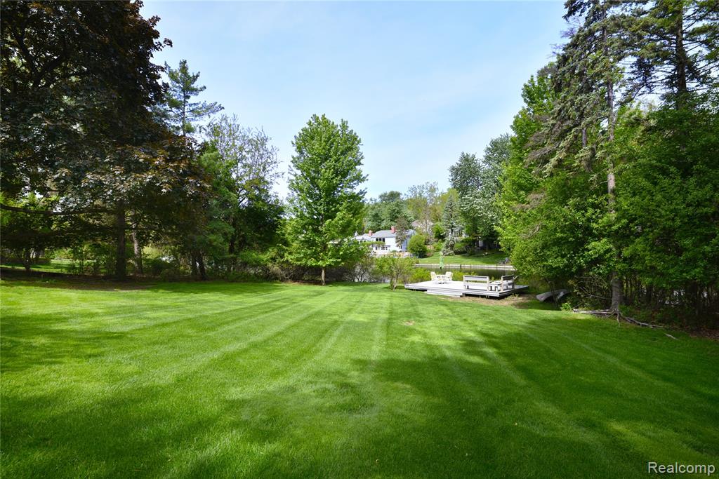 2026 W Bend Court, Bloomfield Hills, MI 48302 — Photo 41