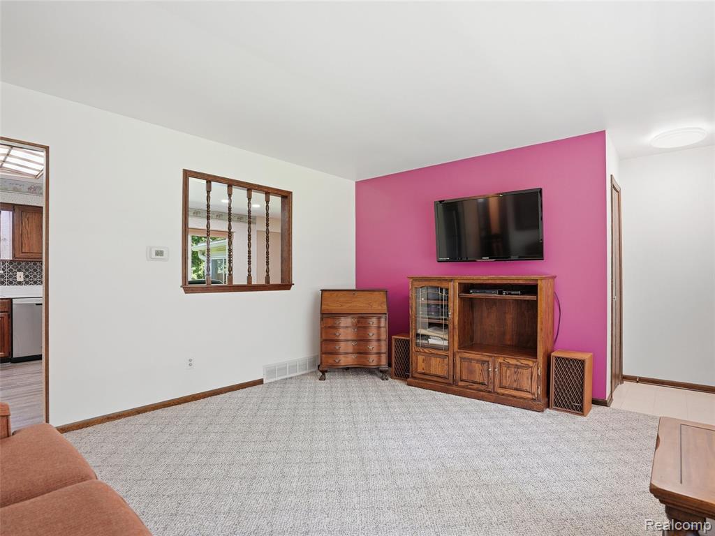 5059 Kidder Road, Almont, MI 48003 — Photo 8