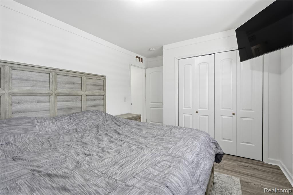 25961 Warrington Street, Dearborn Heights, MI 48127 — Photo 26