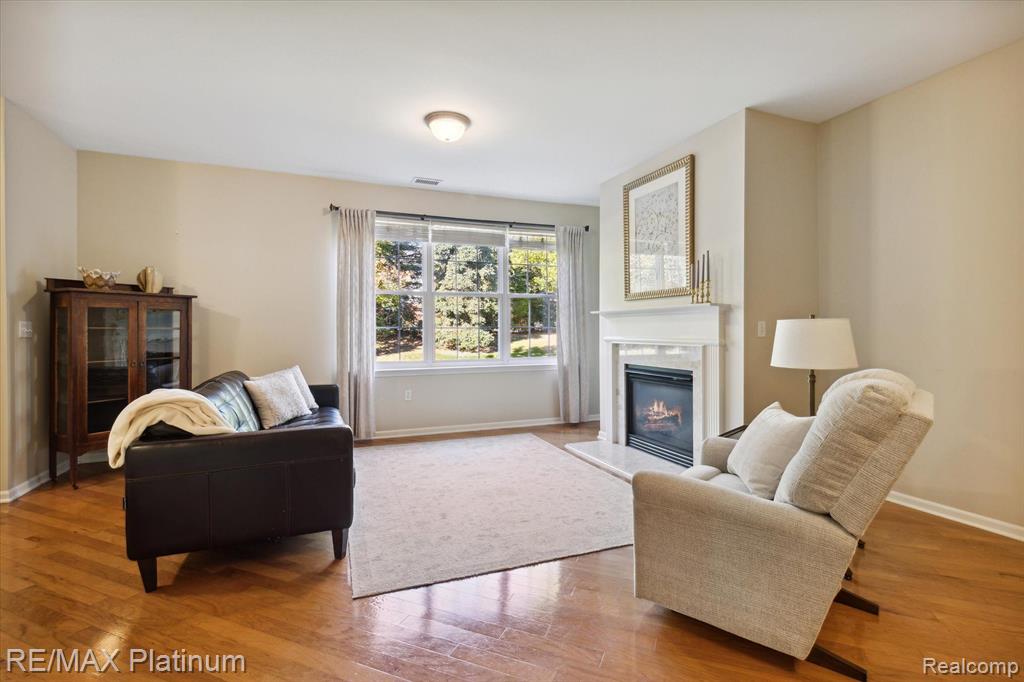 4014 ELIZABETH Avenue, Canton, MI 48188 — Photo 5