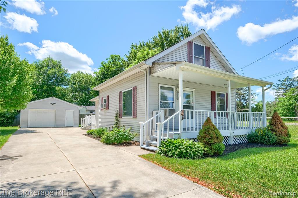 1314 Carman Street, Burton, MI 48529 — Photo 2