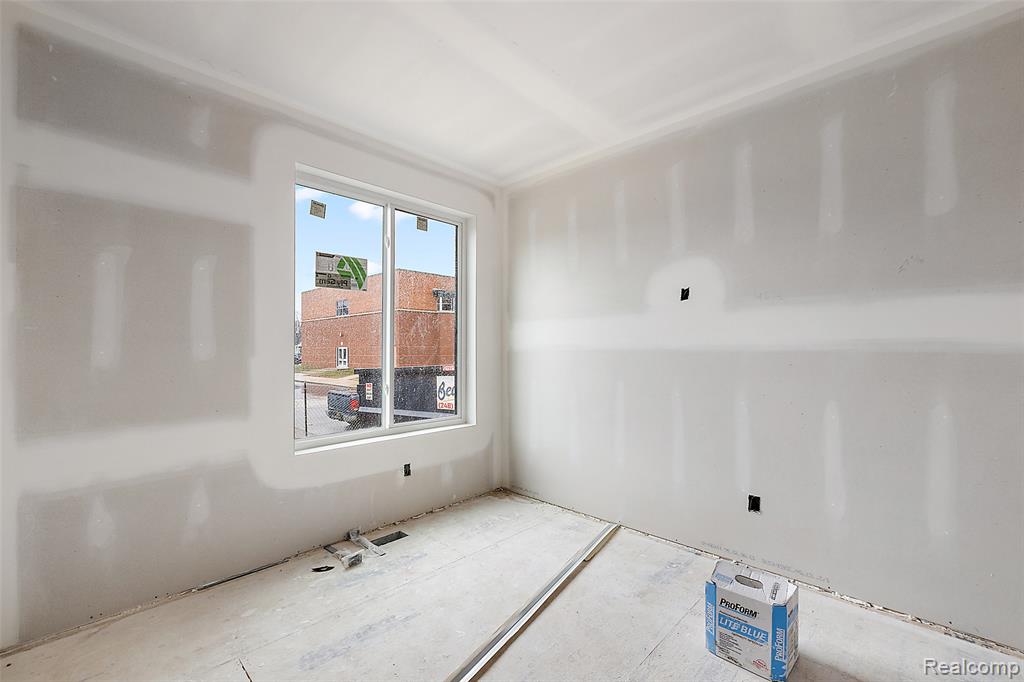 449 E Oakridge Street, Ferndale, MI 48220 — Photo 12