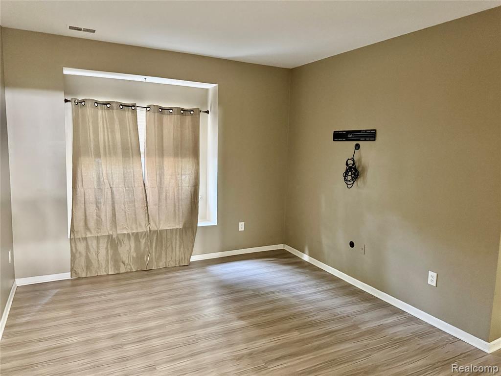 5830 Acorn Lane, Sterling Heights, MI 48314 — Photo 12