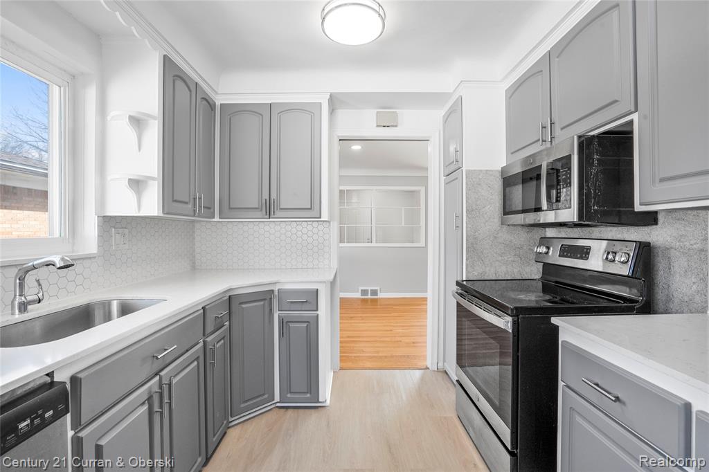 9335 Louis Street, Redford, MI 48239 — Photo 5
