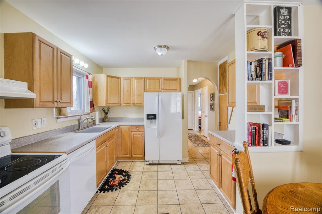 41890 E Ann Arbor Trail, Plymouth, MI 48170 — Photo 12