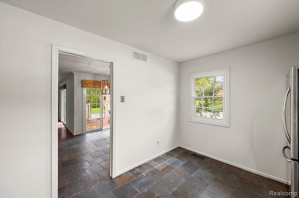 1000 Trailwood Path, Bloomfield Hills, MI 48301 — Photo 20