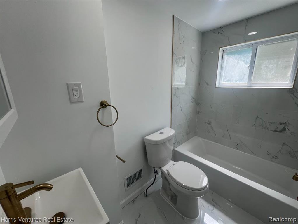22144 Moross Road, Grosse Pointe, MI 48236 — Photo 15