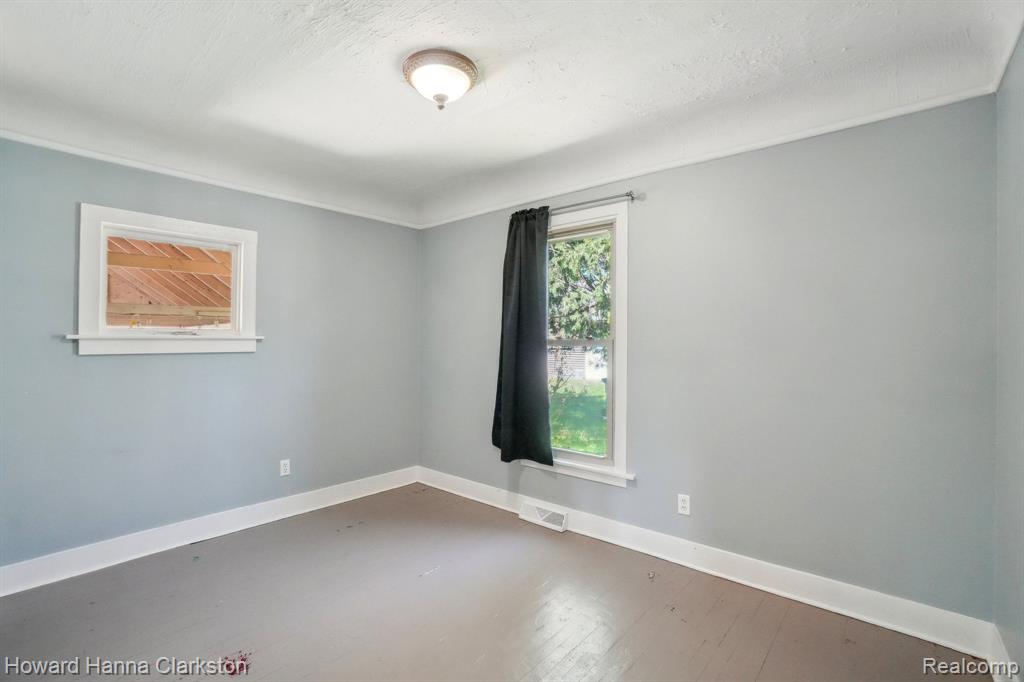 505 N Adelaide Street, Fenton, MI 48430 — Photo 12