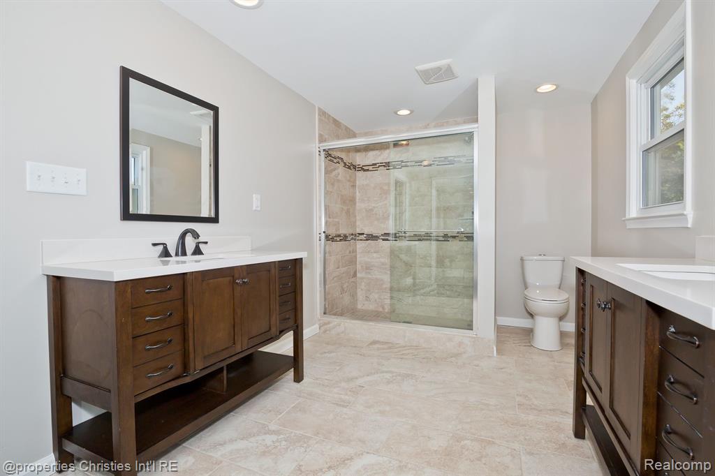 5582 NORTHCOTE, West Bloomfield, MI — Photo 46