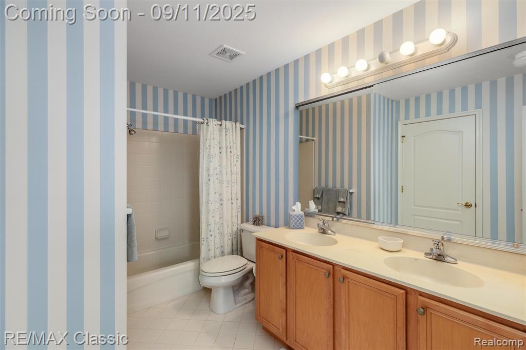 44505 Broadmoor Boulevard, Northville, MI 48168 — Photo 34