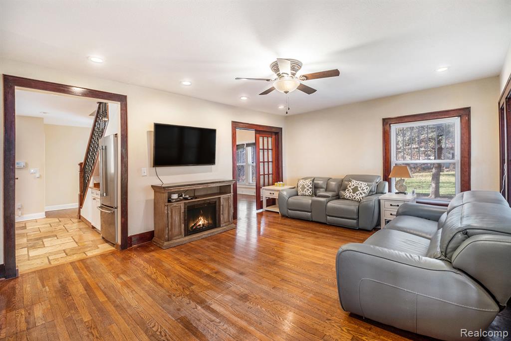 66 E Shore Drive, Whitmore Lake, MI 48189 — Photo 16
