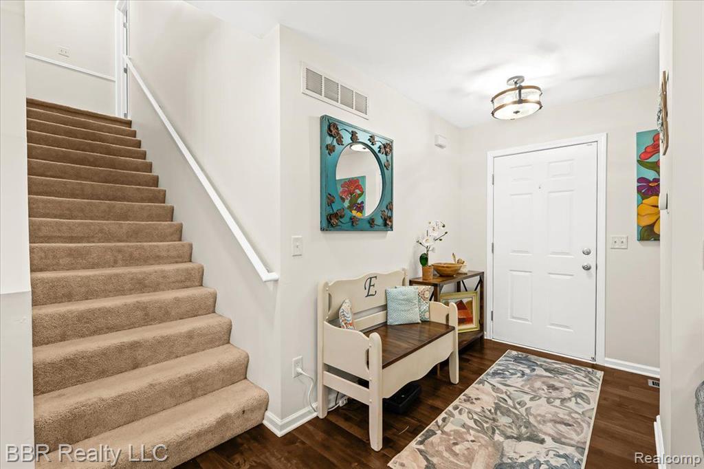 8219 BAYBERRY Court, Dexter, MI 48130 — Photo 10