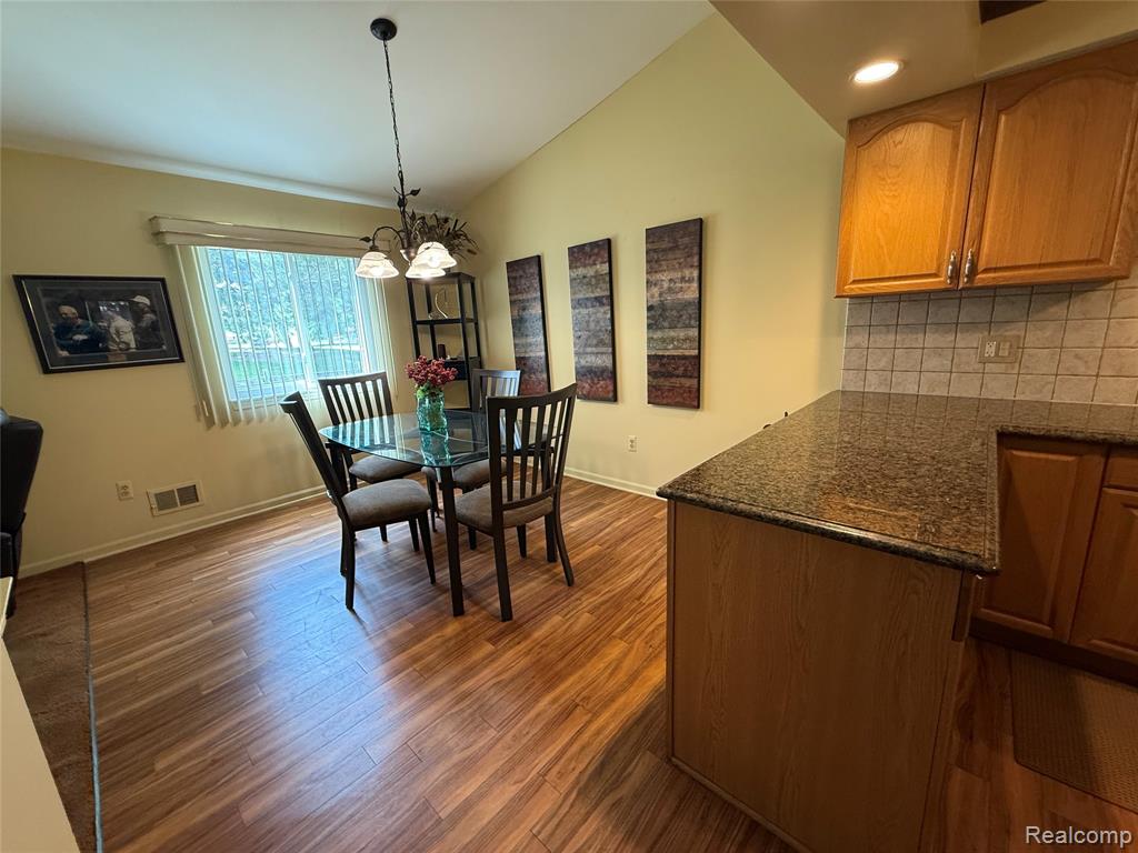 730 Country Club Dr Drive, 36, Saint Clair Shores, MI 48082 — Photo 16