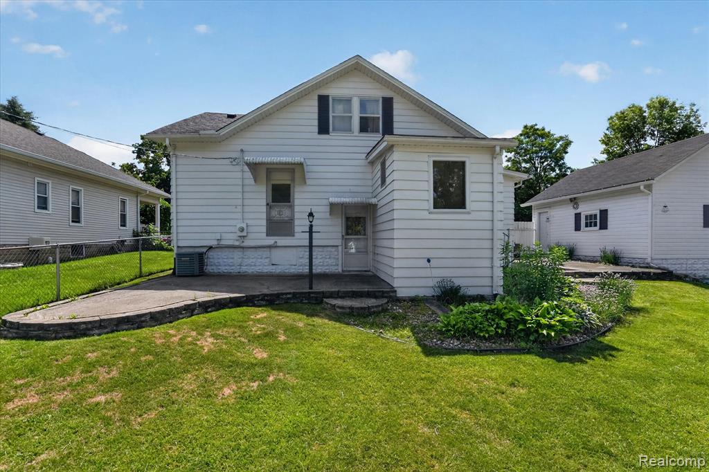 410 S Center Street, Howell, MI 48843 — Photo 35
