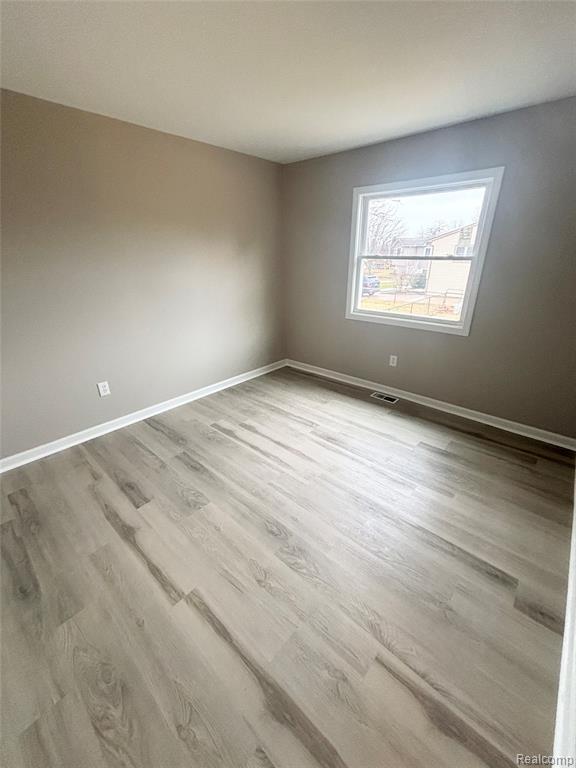 8644 Lillian Drive, Newport, MI 48166 — Photo 27