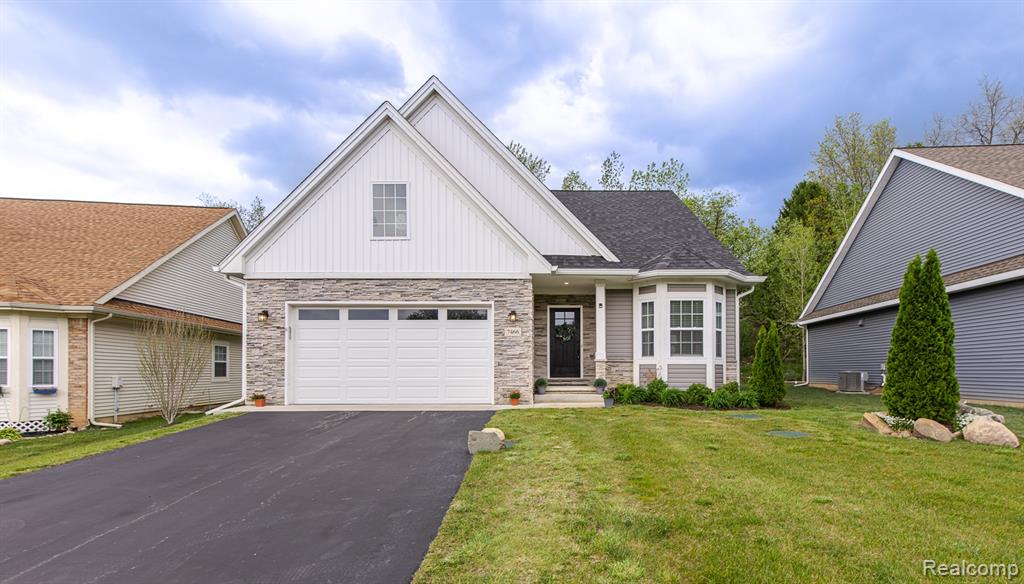 7466 Village Court, Davisburg, MI 48350