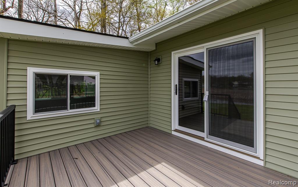 1998 Lakeview Drive, Lapeer, MI 48446 — Photo 27