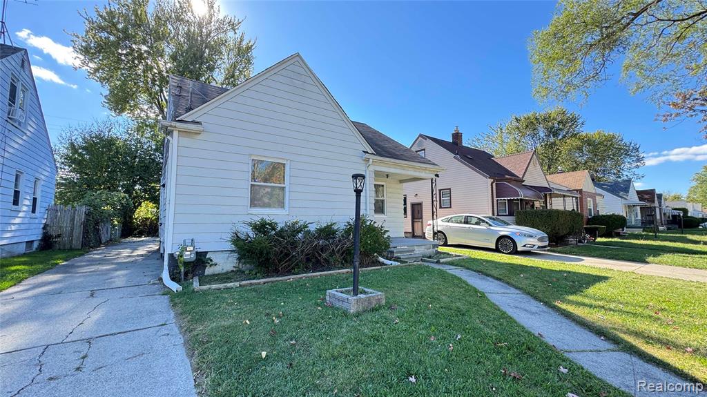 20244 MCCORMICK Street, Detroit, MI 48224 — Photo 2