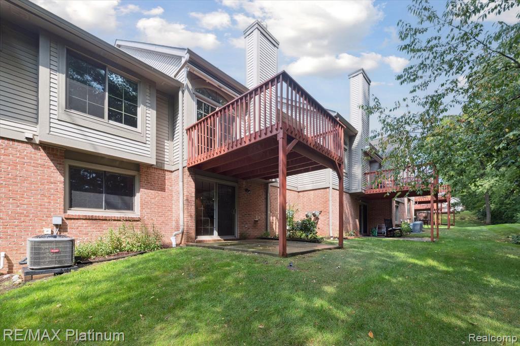 1025 Pinewood Court, Brighton, MI 48116 — Photo 28
