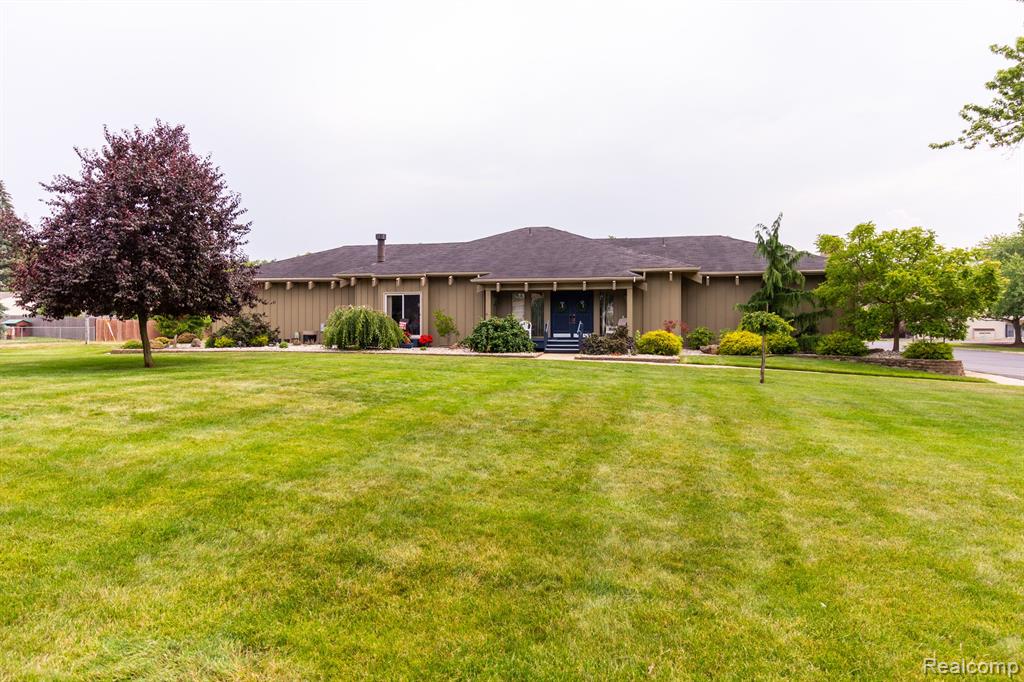 8337 Colony Drive, 1, Grosse Ile, MI 48138 — Photo 31