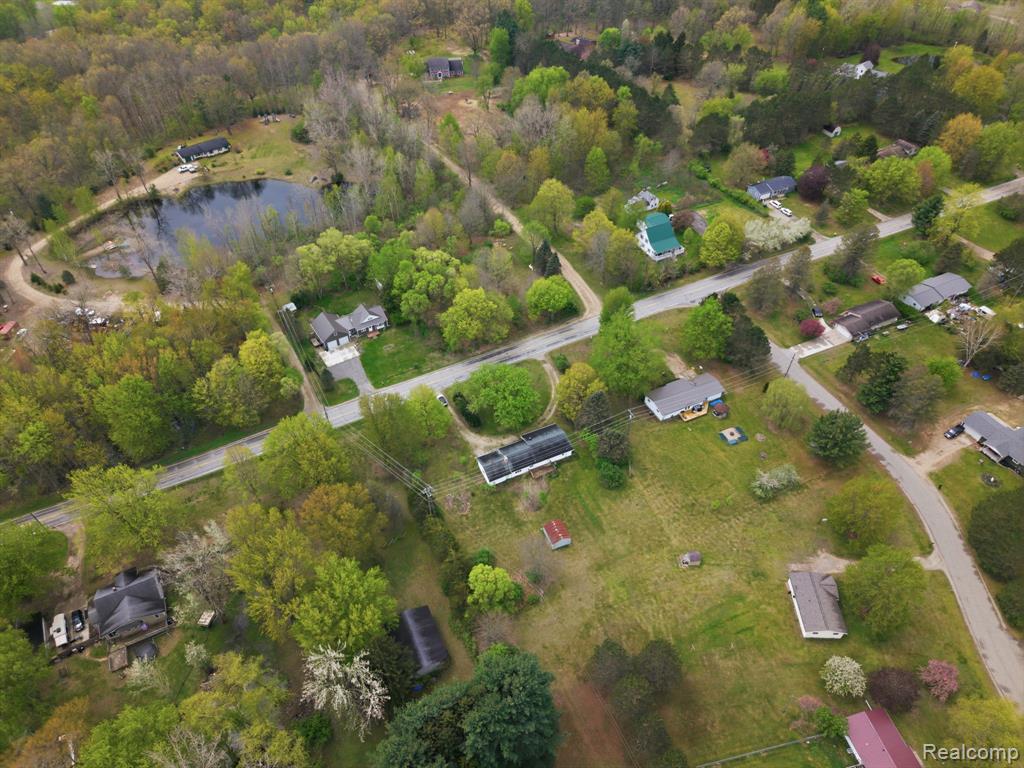396 Plum Creek Road, Lapeer, MI 48446 — Photo 37