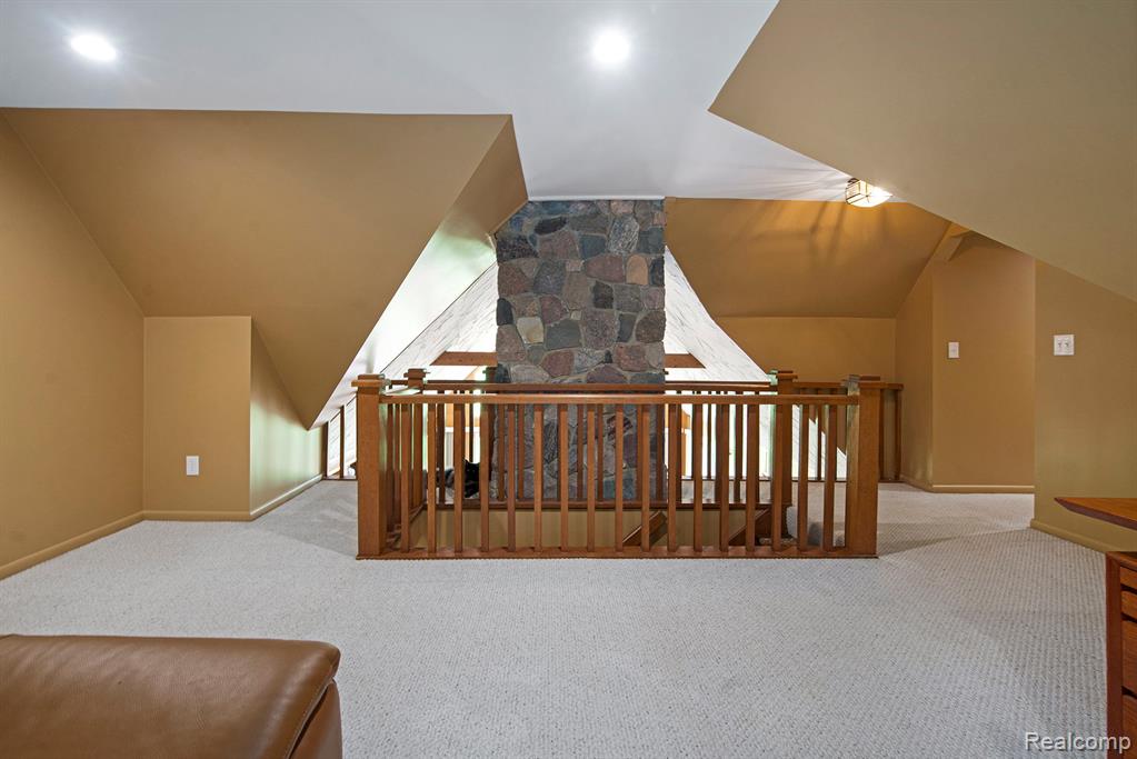 9818 BURNING TREE Drive, Grand Blanc, MI 48439 — Photo 35