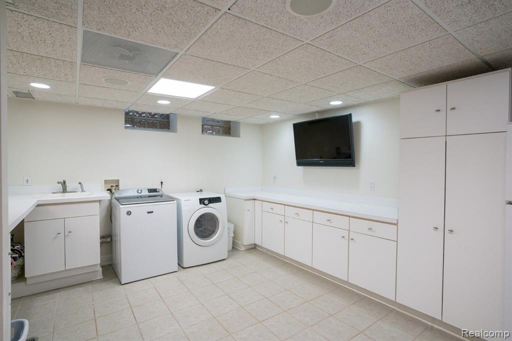 45778 FERMANAGH Drive, Northville, MI 48168 — Photo 52