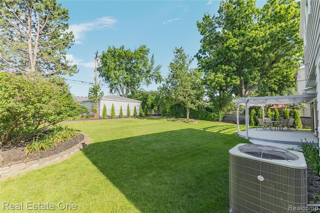 5011 Thorncroft Avenue, Royal Oak, MI 48073 — Photo 59