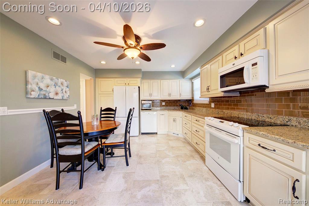 42092 Queen Anne Court, Northville, MI 48167 — Photo 25