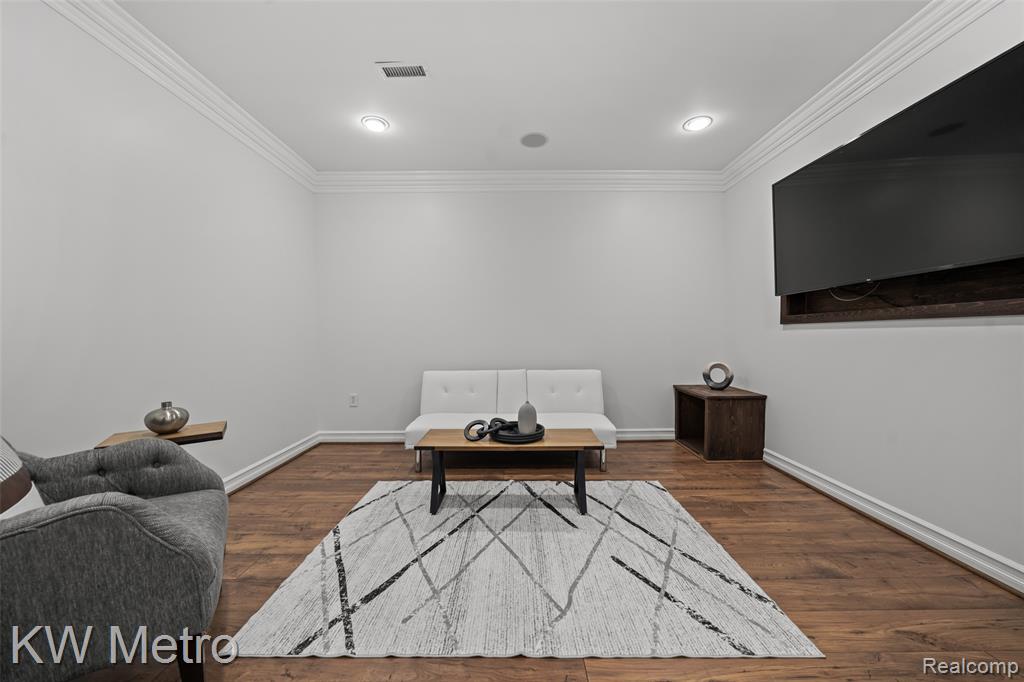 505 W Hudson Avenue, Royal Oak, MI 48067 — Photo 25