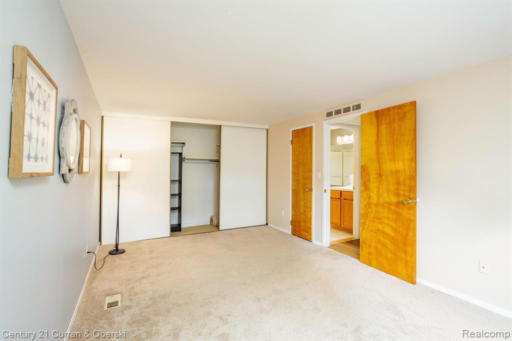 21260 E GLEN HAVEN Circle, Northville, MI 48167 — Photo 24