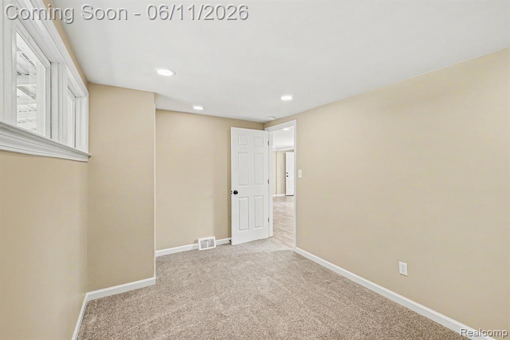 8070 Grand Blanc Road, Swartz Creek, MI 48473 — Photo 15