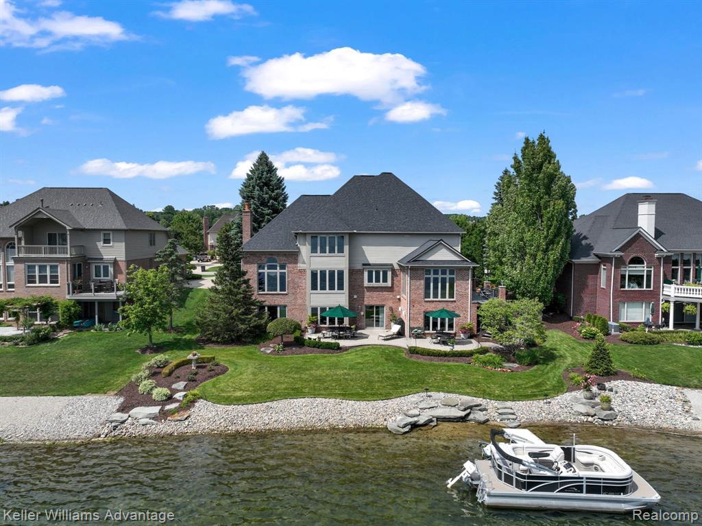 18328 Clairmont Circle E, Northville, MI 48168 — Photo 53