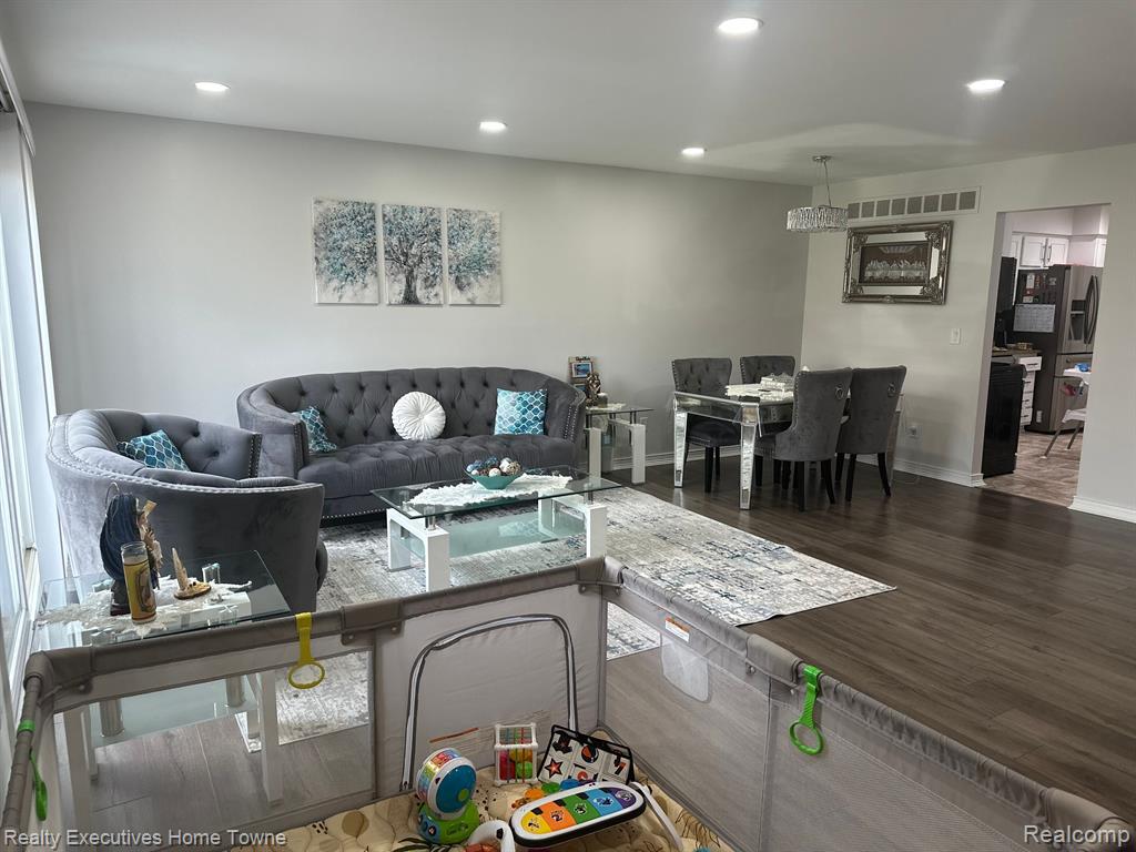 8212 CLAY, Sterling Heights, MI 48313 — Photo 8