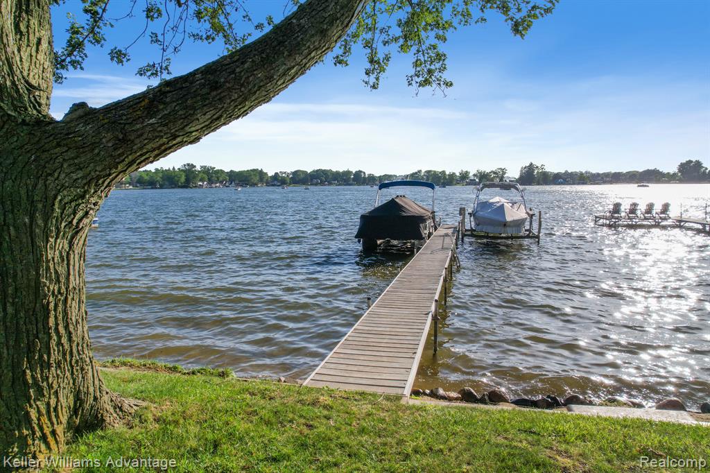 4253 Hunters Drive, Highland, MI 48356 — Photo 52