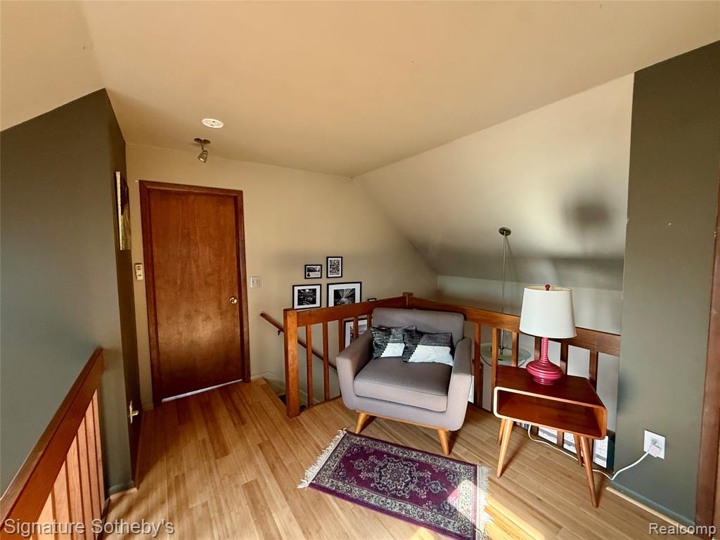 4945 Whitlow Court, Commerce Twp, MI 48382 — Photo 18